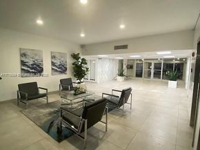 401 SE Golden Isles Dr 712, Hallandale Beach FL 33009