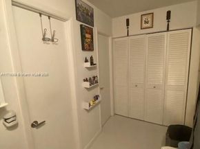 401 SE Golden Isles Dr 712, Hallandale Beach FL 33009