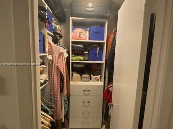 401 SE Golden Isles Dr 712, Hallandale Beach FL 33009