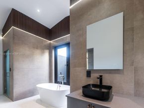 6650 SW 94th ave, Miami FL 33173