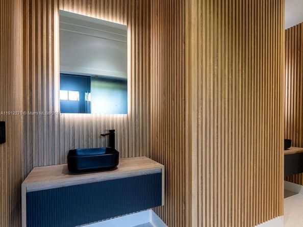 6650 SW 94th ave, Miami FL 33173