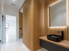 6650 SW 94th ave, Miami FL 33173