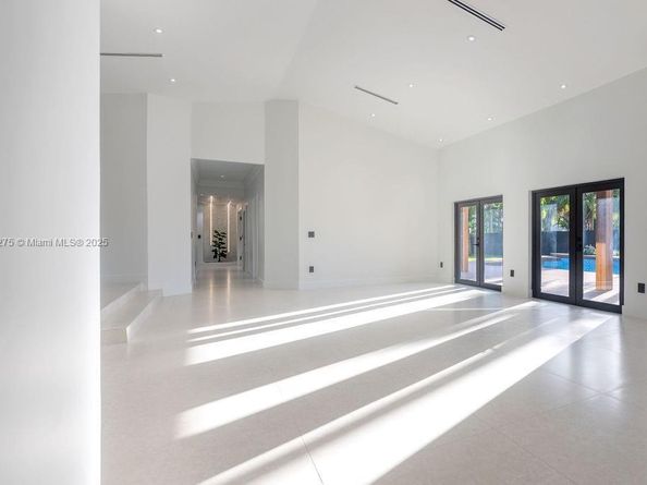 6650 SW 94th ave, Miami FL 33173