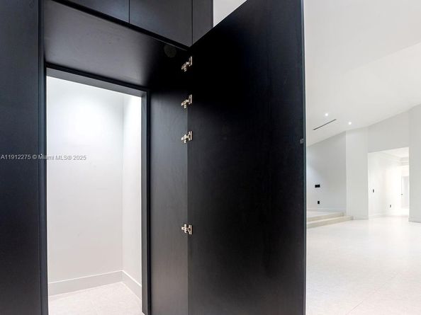 6650 SW 94th ave, Miami FL 33173