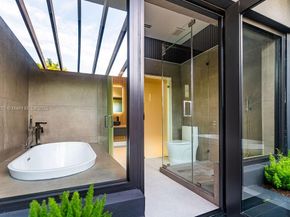 6650 SW 94th ave, Miami FL 33173