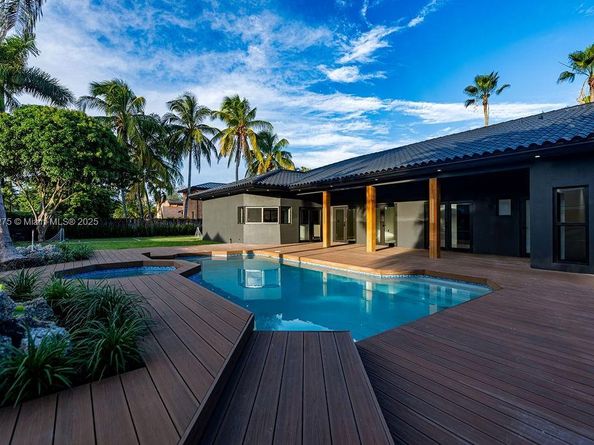 6650 SW 94th ave, Miami FL 33173