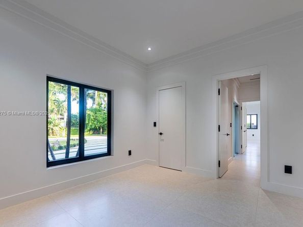 6650 SW 94th ave, Miami FL 33173