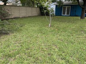 2622 NW 47th St, Miami FL 33142