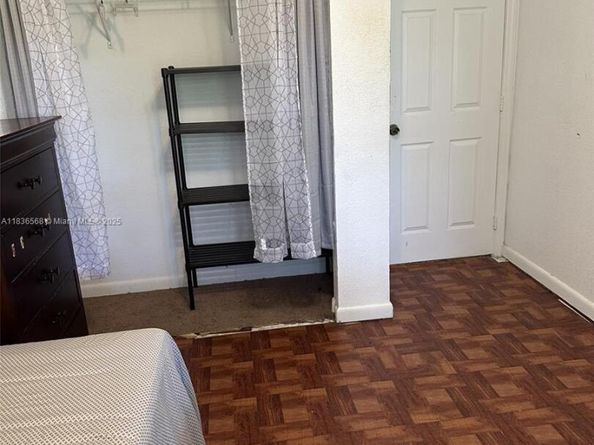 2622 NW 47th St, Miami FL 33142