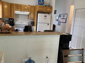 2622 NW 47th St, Miami FL 33142