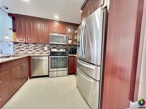 7100 NW 17th St 210, Plantation FL 33313