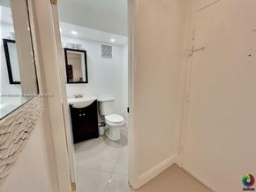 7100 NW 17th St 210, Plantation FL 33313
