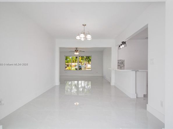 8441 NW 18th St, Pembroke Pines FL 33024