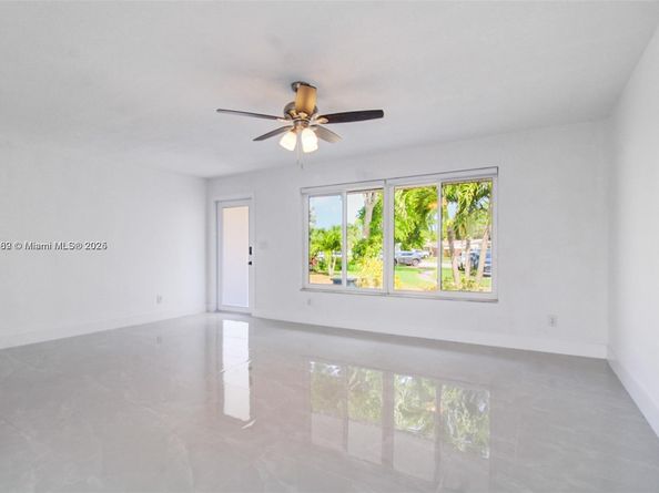 8441 NW 18th St, Pembroke Pines FL 33024
