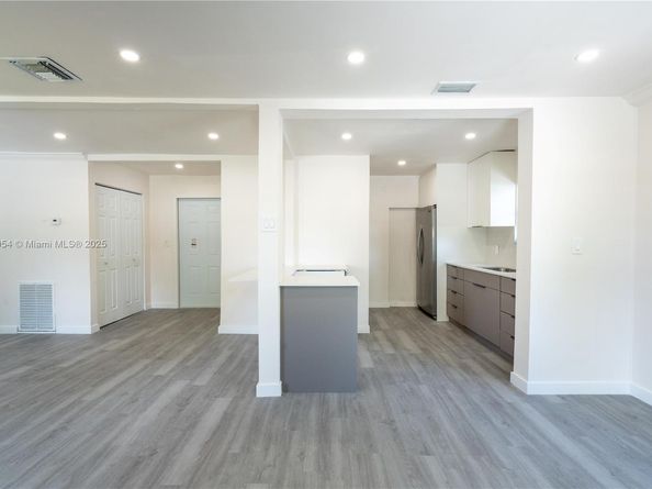 2250 NW 154th St, Miami Gardens FL 33054