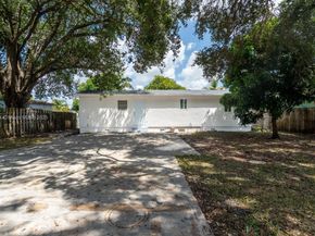 2250 NW 154th St, Miami Gardens FL 33054