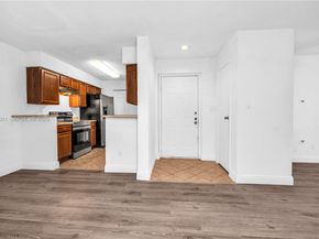 833 Riverside Dr 811, Coral Springs FL 33071