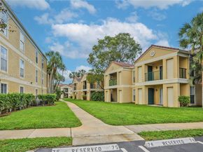 833 Riverside Dr 811, Coral Springs FL 33071