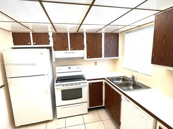 6570 Royal Palm Blvd 107J, Margate FL 33063