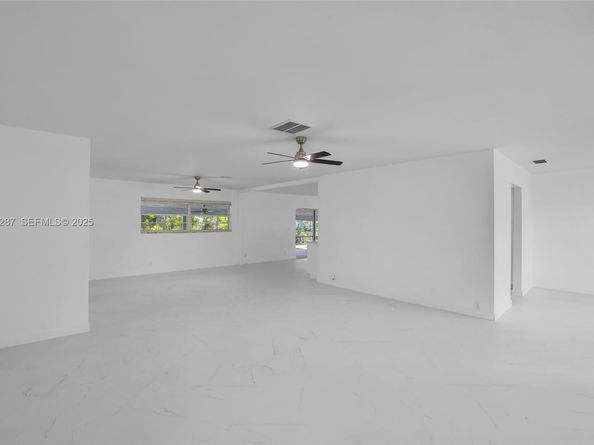 11390 NW 37th St, Coral Springs FL 33065