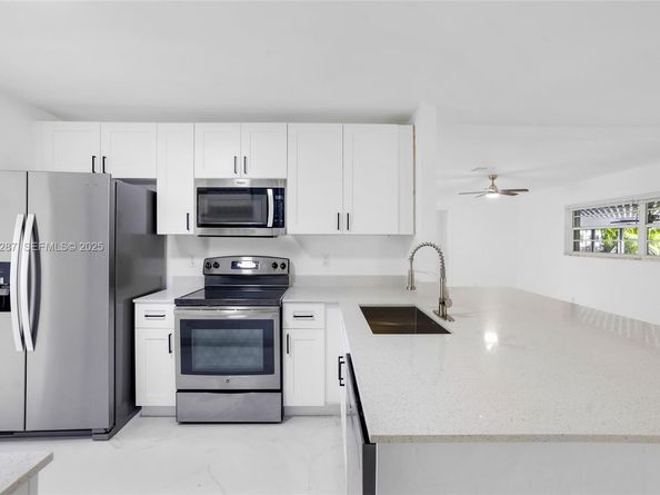 11390 NW 37th St, Coral Springs FL 33065