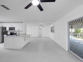 11390 NW 37th St, Coral Springs FL 33065