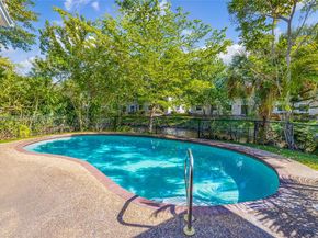 11390 NW 37th St, Coral Springs FL 33065