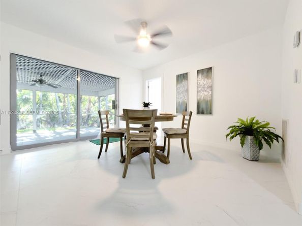 11390 NW 37th St, Coral Springs FL 33065