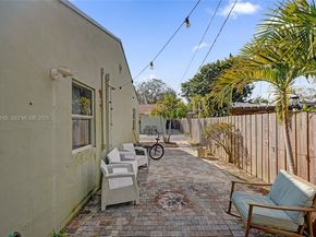 1520 NW 3rd Ave, Fort Lauderdale FL 33311