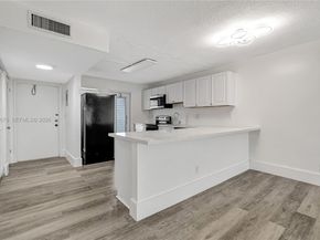 4800 Hillcrest Ln 207, Hollywood FL 33021