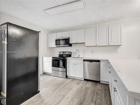 4800 Hillcrest Ln 207, Hollywood FL 33021
