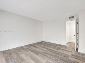 4800 Hillcrest Ln 207, Hollywood FL 33021