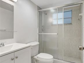 4800 Hillcrest Ln 207, Hollywood FL 33021