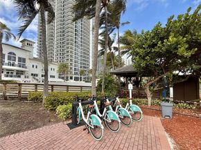 4775 Collins Ave 1601, Miami Beach FL 33140