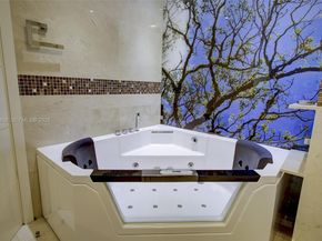 4775 Collins Ave 1601, Miami Beach FL 33140