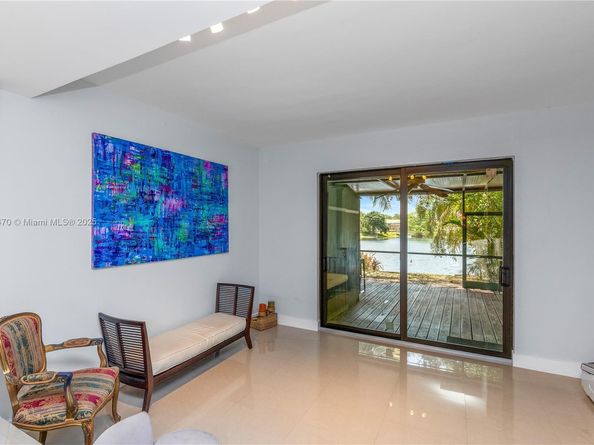 8956 Palm Tree Ln 8956, Pembroke Pines FL 33024