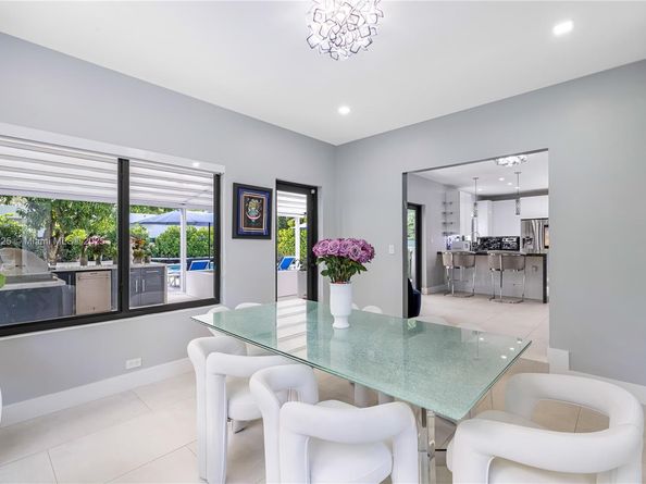 6166 Pine Tree Dr, Miami Beach FL 33140