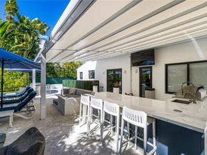 6166 Pine Tree Dr, Miami Beach FL 33140