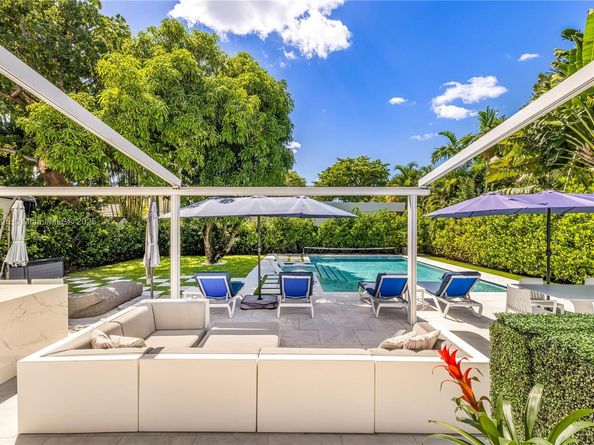 6166 Pine Tree Dr, Miami Beach FL 33140