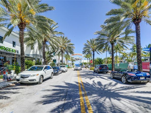3209 Colony Club Rd 1W, Pompano Beach FL 33062