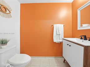 60 SW 13th St 4414, Miami FL 33130