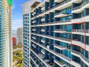 60 SW 13th St 4414, Miami FL 33130