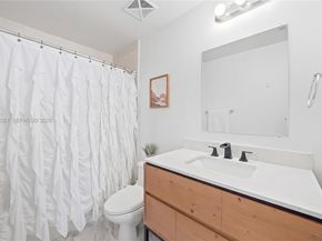 60 SW 13th St 4414, Miami FL 33130