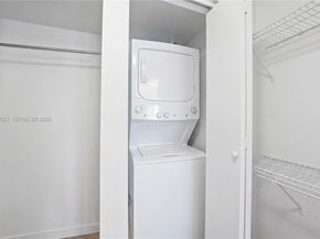 60 SW 13th St 4414, Miami FL 33130