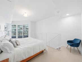 60 SW 13th St 4414, Miami FL 33130