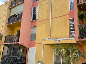 4719 NW 7th St 10911, Miami FL 33126