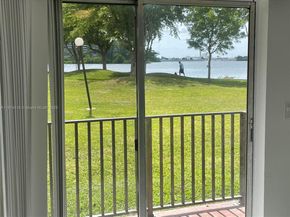 4719 NW 7th St 10911, Miami FL 33126