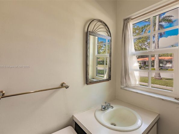 1234 NE 96th St, Miami Shores FL 33138