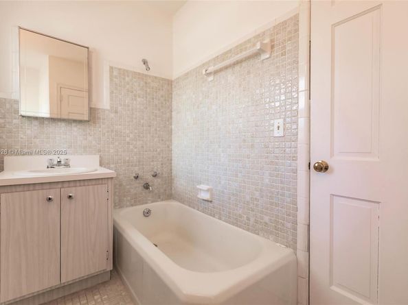 1234 NE 96th St, Miami Shores FL 33138