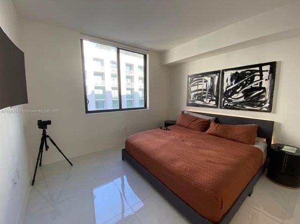 301 Altara Ave 701, Coral Gables FL 33146